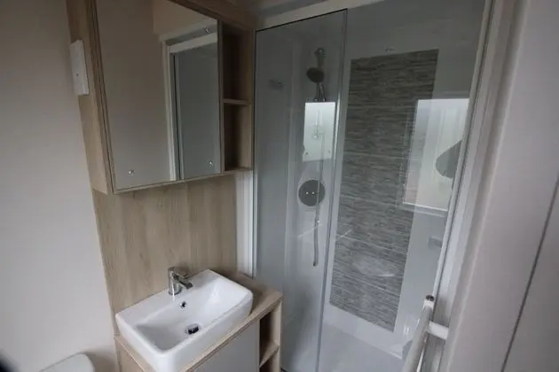 Luxury 2 Bedroom Caravan - Banyo Tipleri