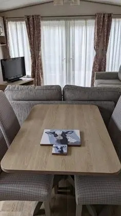Luxury 2 Bedroom Caravan - Mutfak