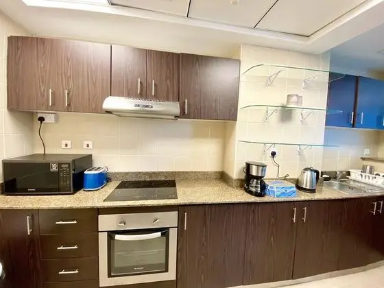 Luxury 2BR Apartment with partial Marina views - Mutfak