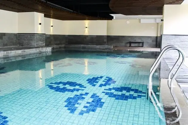 Luxury 2Br Apartment At Tamansari La Grande - Havuz