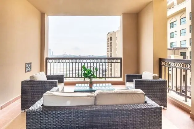 Luxury 2BR Apt Beach Club Full Sea View - İç Mekan