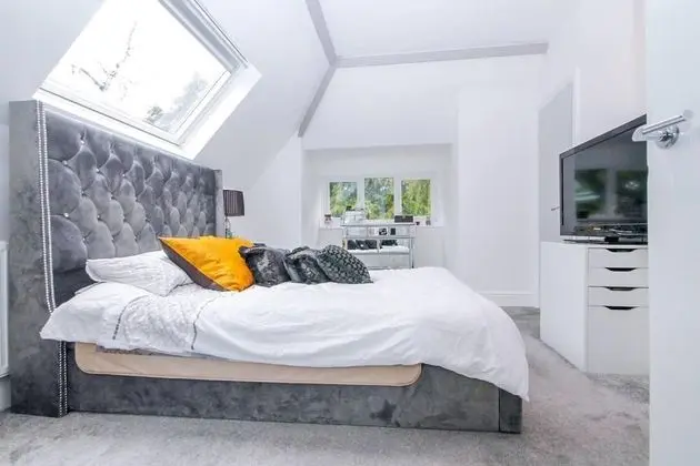 Luxury 3-bed Penthouse Apartment in Bournemouth - 1