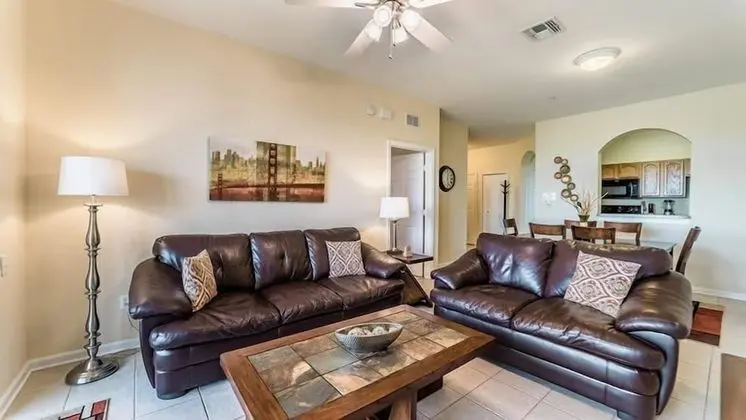 Luxury 3 Bedroom 2 Bath Condo In Windsor Hills