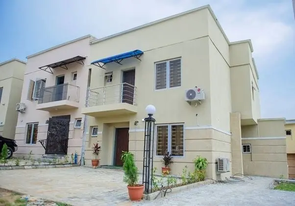 Luxury 3 Bedroom Apartment With Wifi
