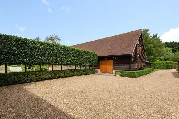 Luxury 3 Bedroom Barn Conversion - Canterbury