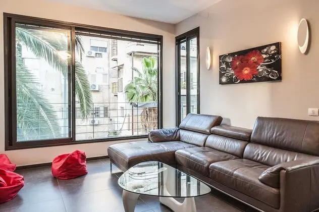 Luxury 3 BR Near the Beach