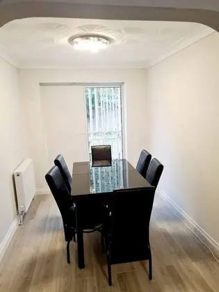 Luxury 3bed Hse Nr Excel.clean.wifi.free Parking - İç Mekan