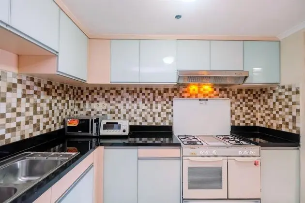 Luxury 3Br Apartment At Sudirman Tower Condominium - Mutfak