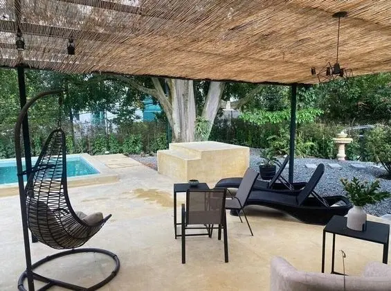 Luxury Villa In Aguacatala - Oda Düzeni
