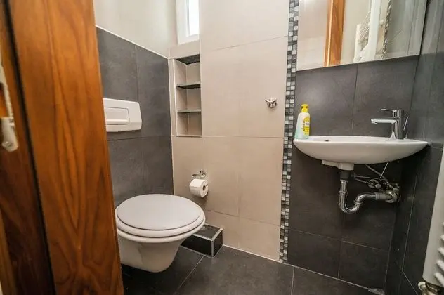 Luxury Apartment in Beautiful Neighborhood - İç Mekan