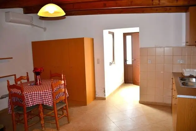 Luxury Apartment in Eleftherna Roof - Oda Düzeni