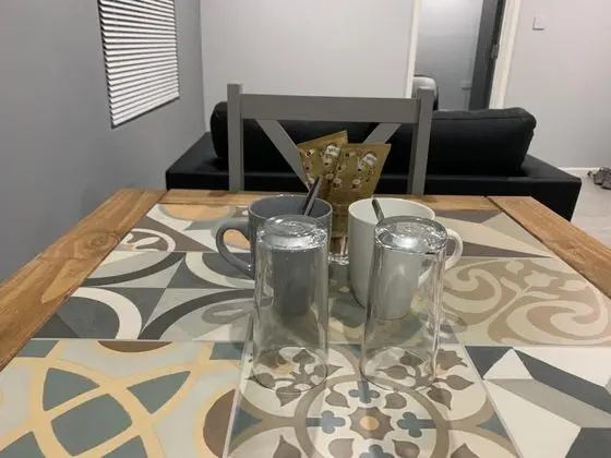 Luxury Apartment - Free Wi-fi & Parking NO Deposit - Mutfak