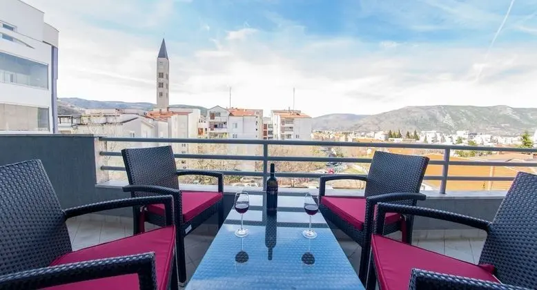 Luxury Apartment Infinity