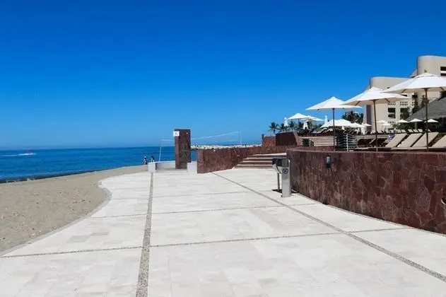 Luxury Apartment in Marina Vallarta-garden - Plaj