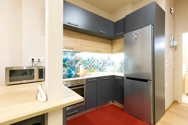 Luxury Apartment Next to Kallimarmaron - Mutfak