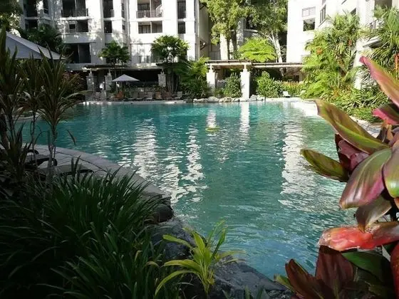 Luxury Apartment at Sea Temple Palm Cove 2 Bed 2 Bath - Havuz
