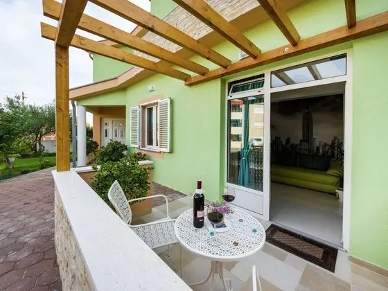 Luxury Apartment in Zadar With Covered Terrace - Dış Mekan