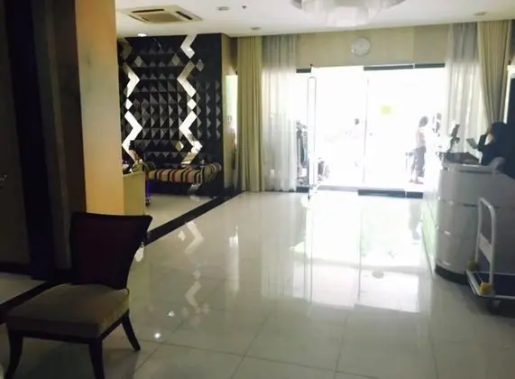Luxury Apartments by PhilCity Condos - Lobi