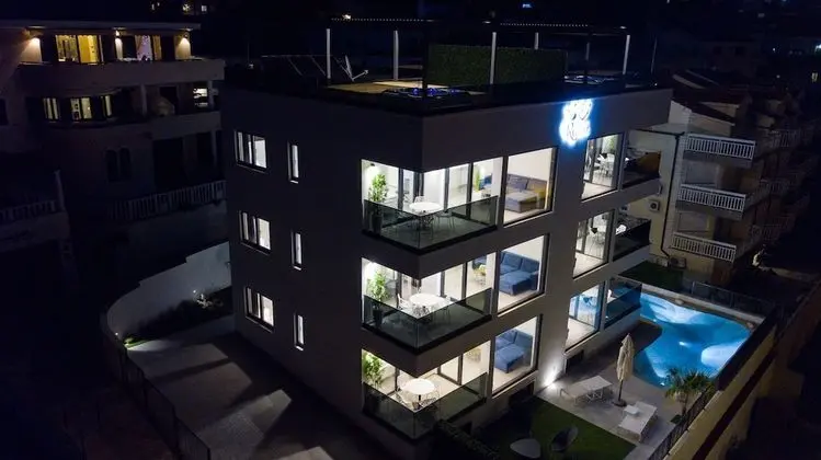 Luxury Apartments Royal M with Pool - Dış Mekan