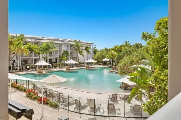 Luxury Apartments at Salt Village - Havuz