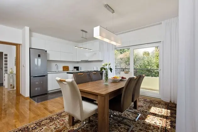 Luxury beach apartment private parking