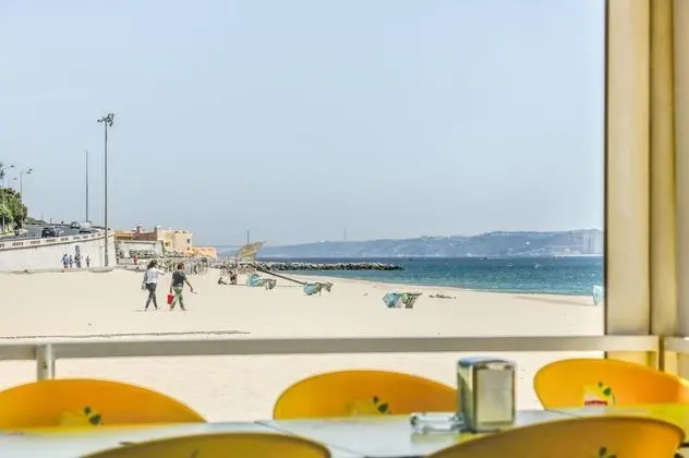 Luxury Beach Experience in Lisbon - Plaj