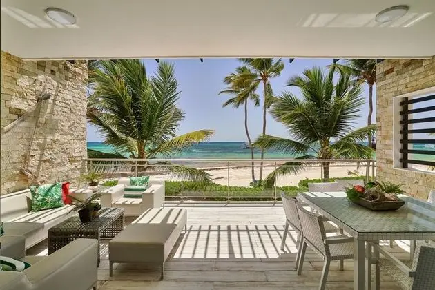 Luxury Beachfront Condo w Ocean View A-201 - Oda