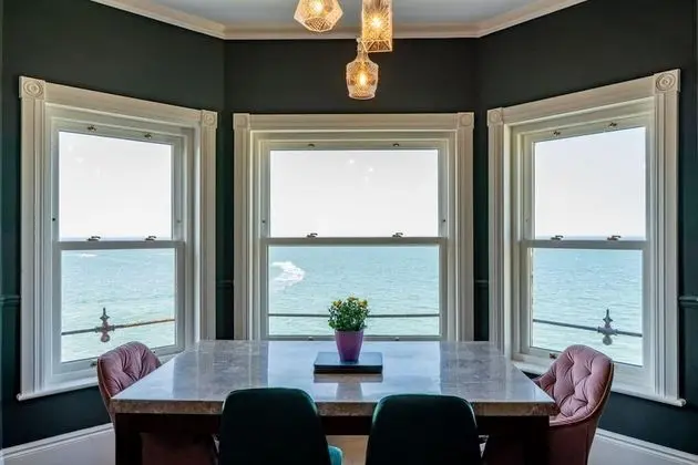 Luxury Beachfront Penthouse, Panoramic Sea Views - Öne Çıkan Resim