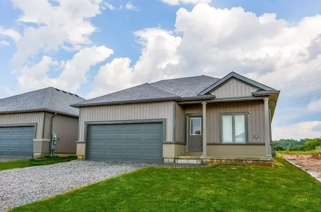 Luxury Bungalow mins Niagara falls & Brock uni