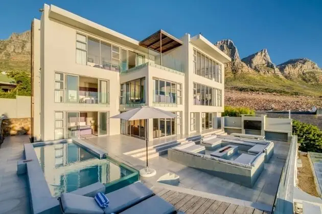 Luxury Camps Bay Villa With Incredible Ocean Views Apostles Edge