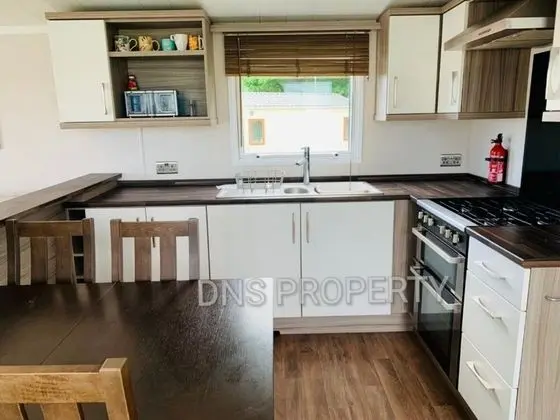 Luxury Caravan Only 10 Mins From the Beach - Mutfak