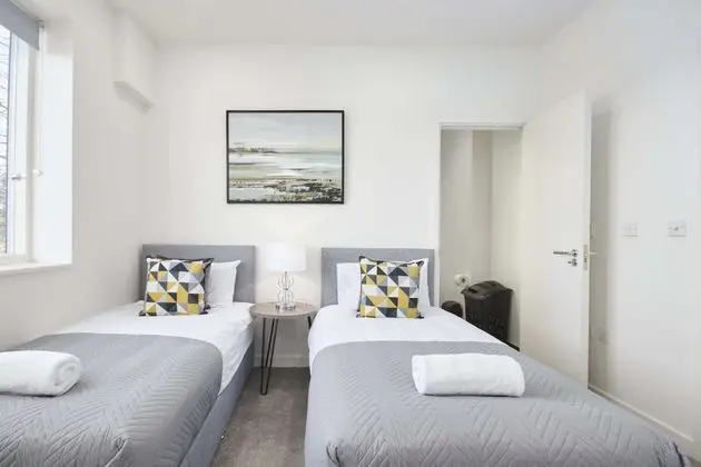 Luxury Central Stevenage Apartment - Oda
