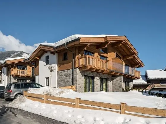 Luxury Chalet in Piesendorf / Salzburgerland With Sauna and EV Charging Station