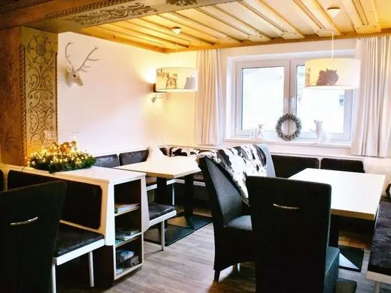 Luxury Chalet with Sauna near Ski Area in Salzburg - Yerinde Yemek