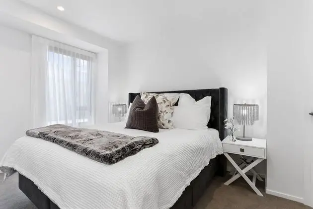 Luxury Comfort with Lush Park Views by Urban Butler - Oda