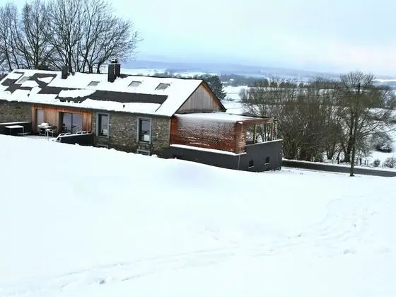 Luxury Cottage in Vaux-sur-Sûre with Hot Tub - Dış Mekan
