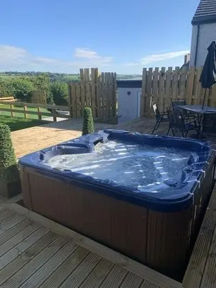 Luxury Cottage, Views of the Lakes With Hot Tub - Dış Mekanlar