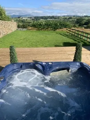 Luxury Cottage, Views of the Lakes With Hot Tub - Öne Çıkan Resim