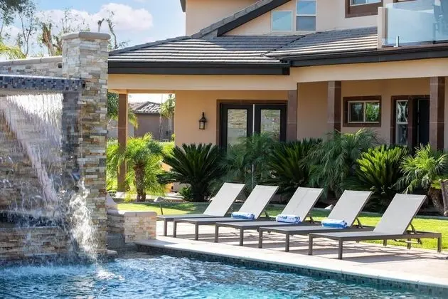 Luxury Estate Perfect for Large Groups - Oda