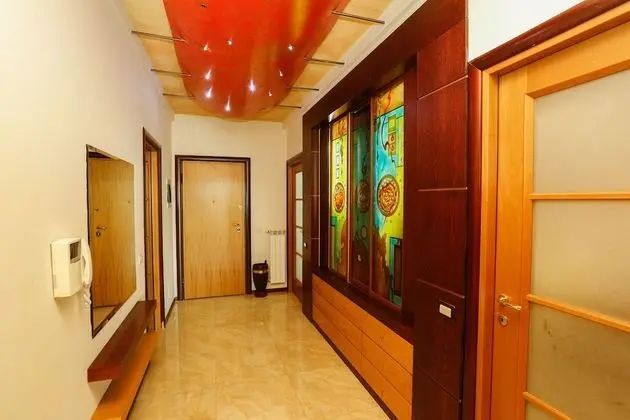 Luxury European Trade Center Apartment - Lobi