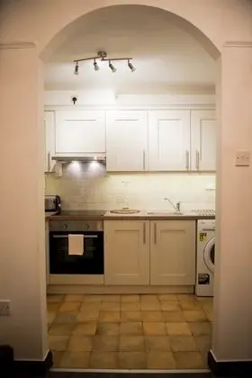 Luxury Executive Serviced Apartment - Mutfak
