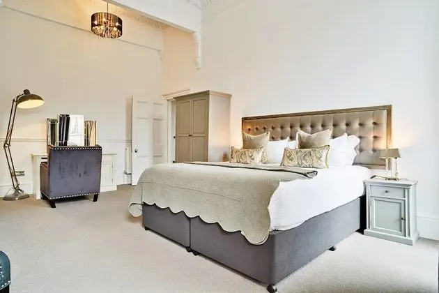 Luxury George Street Apartments: Edinburgh Suite