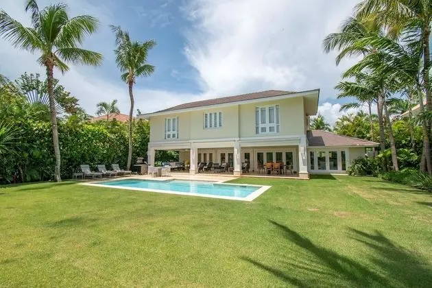 Luxury Golf-front Villa With Golf Cart Close to the Beach in Exclusive Resort