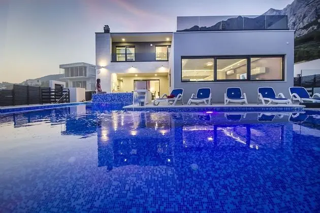 Luxury Villa High Hopes with Pool - Dış Mekan
