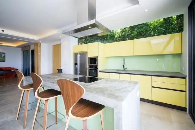 Luxury Hillside Residence at Bangtao - Mutfak