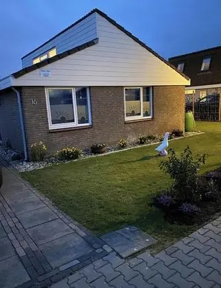 Luxury Holiday Home in Egmond aan den Hoef With Garden - Dış Mekan