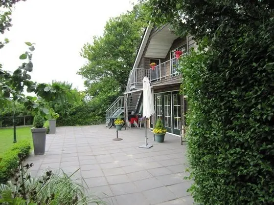 Luxury Holiday Home with Hot Tub In Noordbeemster