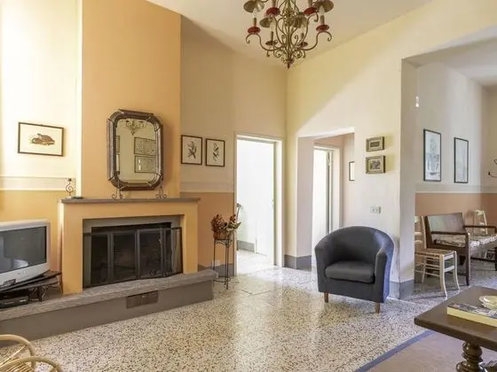 Luxury Holiday Home in Montopoli Valdarno With Swimming Pool