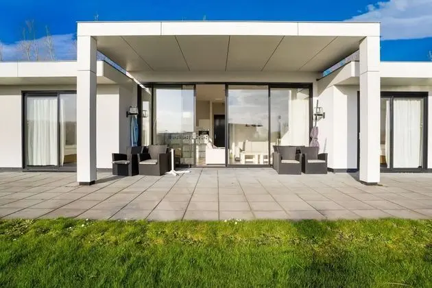 Luxury Holiday Home in Zeewolde With Terrace - Öne Çıkan Resim