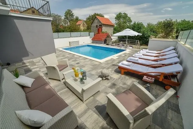 Luxury Holiday House Sinj